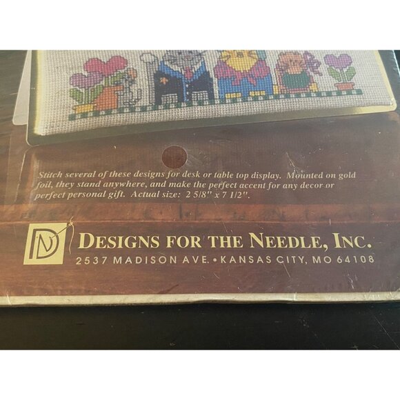 Designs for the Needle Counted Cross Stitch Kit #6409 Cat Family - Picture 4 of 8